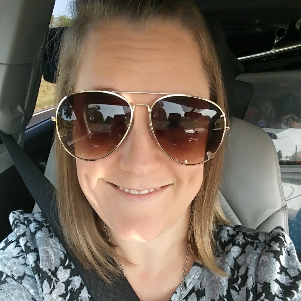 Meet your Posher, Jennifer
